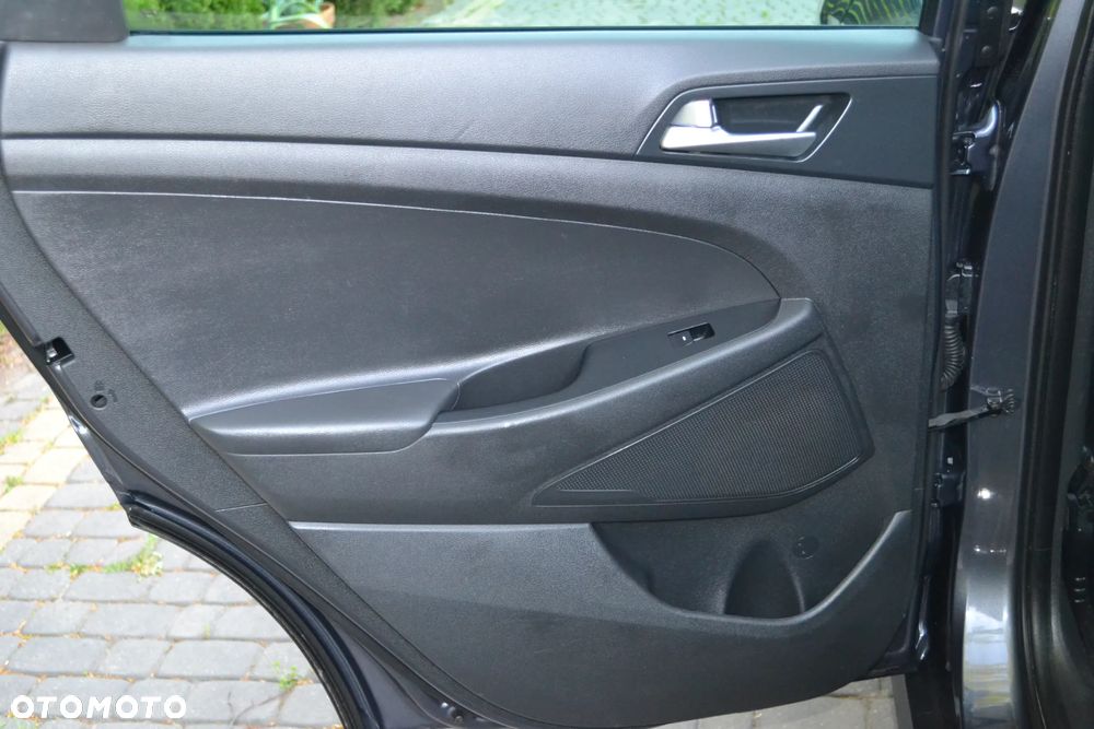 Hyundai Tucson 2.0 CRDI BlueDrive Comfort 2WD - 25