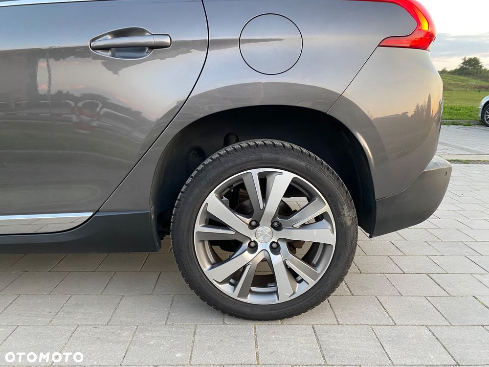 Peugeot 2008 1.6 e-HDi Allure S&S - 13