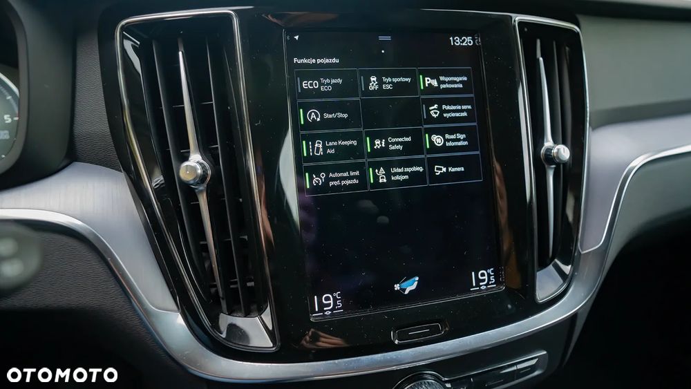 Volvo V60 D3 Drive-E Momentum - 37