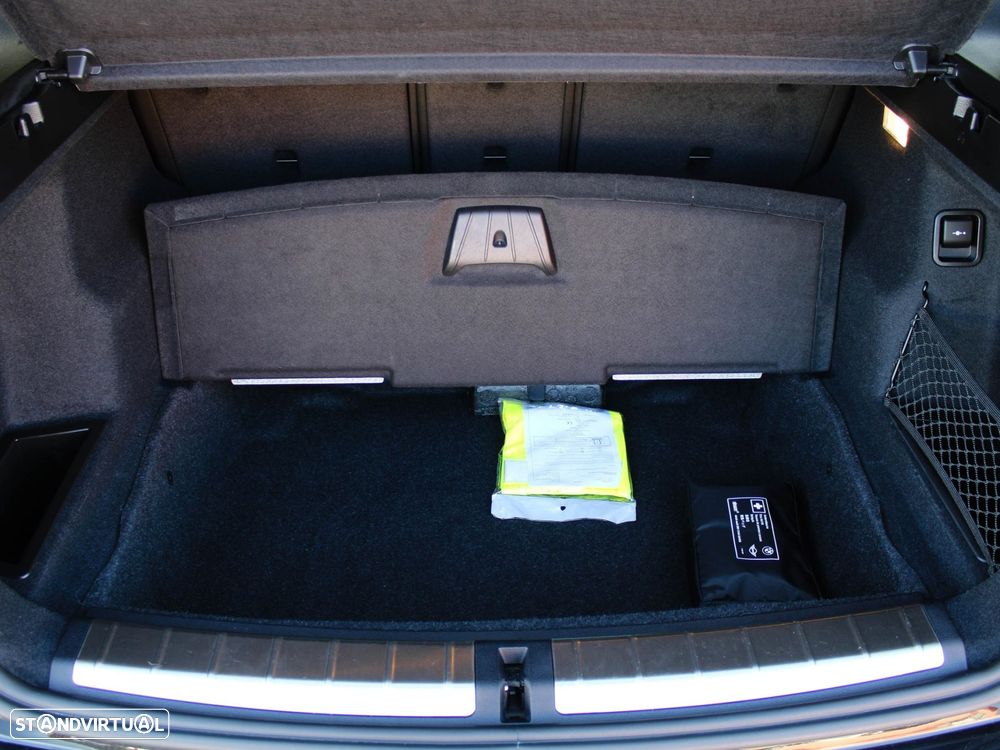 BMW X1 18 d sDrive Auto - 53