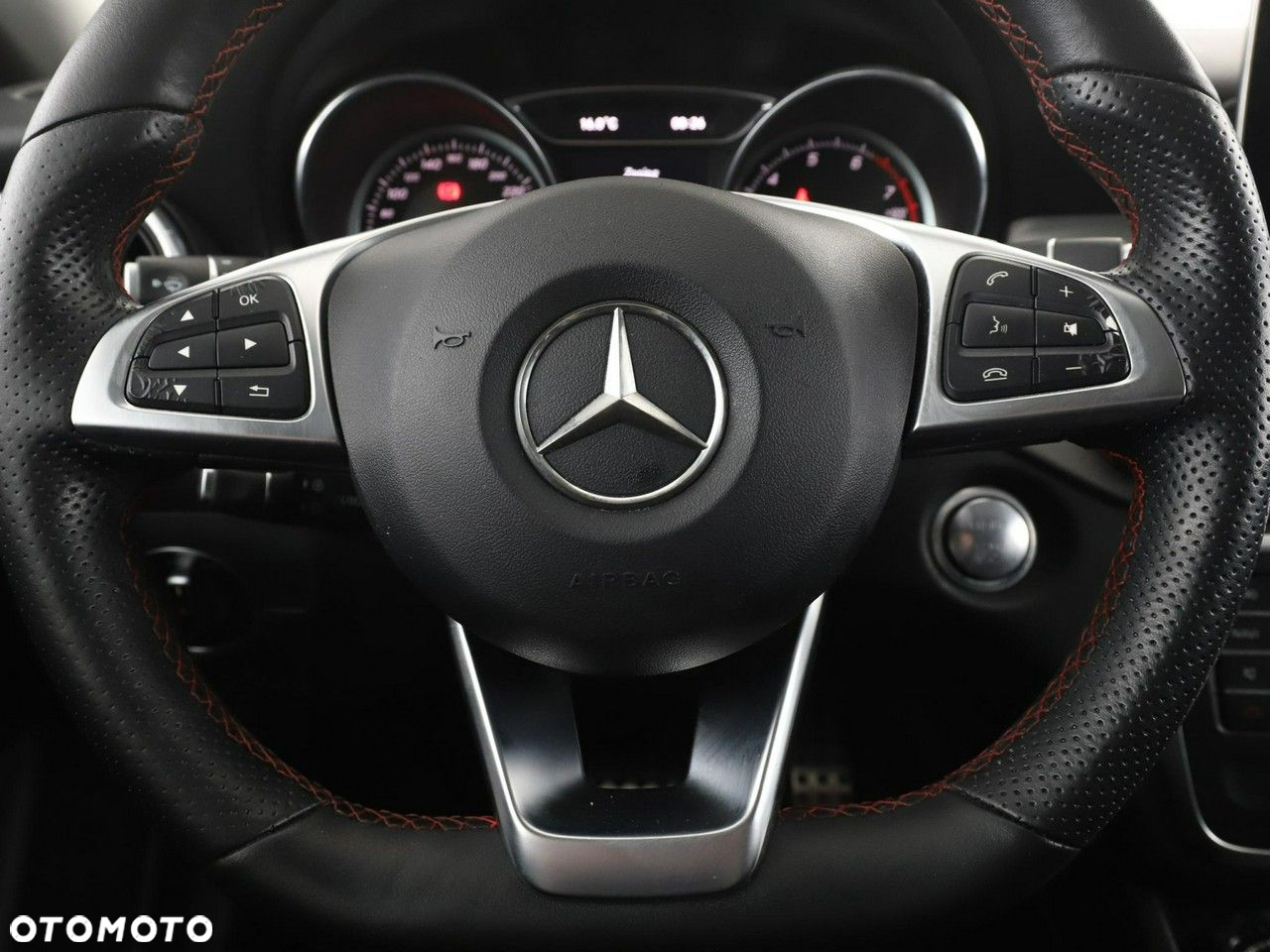 Mercedes-Benz CLA Shooting Brake 180 7G-DCT AMG Line - 21