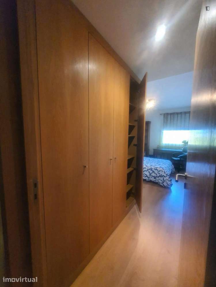 Quarto - localizado em Parque das Nações Lisbon - Grande imagem: 2/7