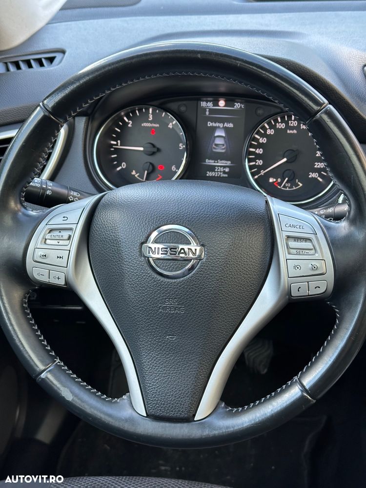 Nissan Qashqai 1.6 DCI Start/Stop N-Connecta - 24