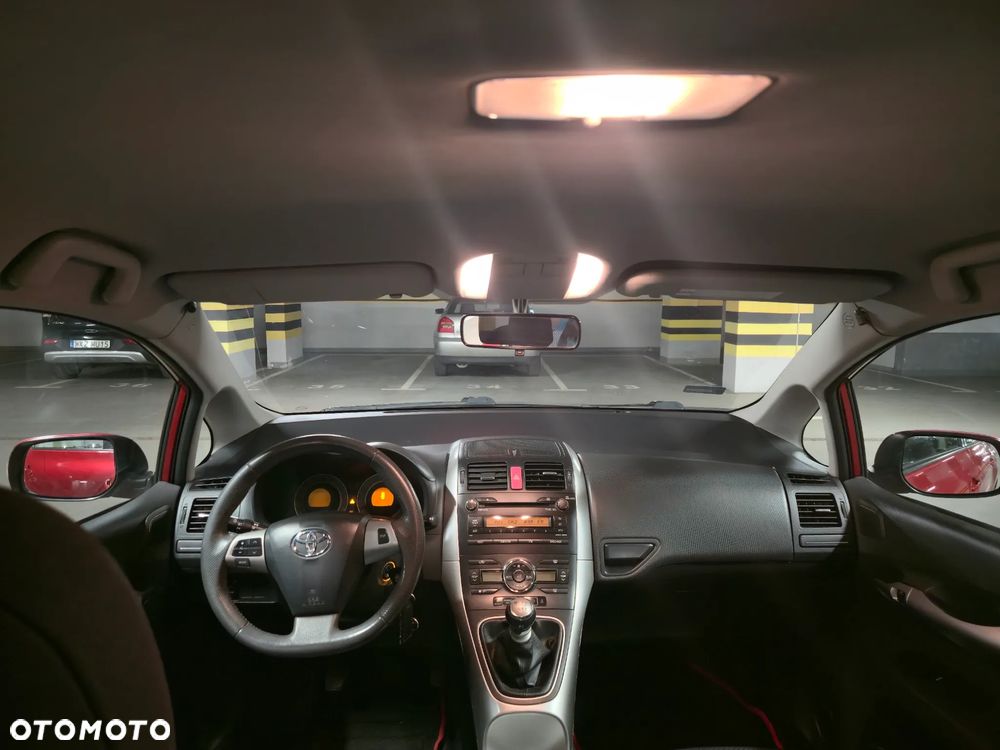 Toyota Auris 1.6 Premium - 33