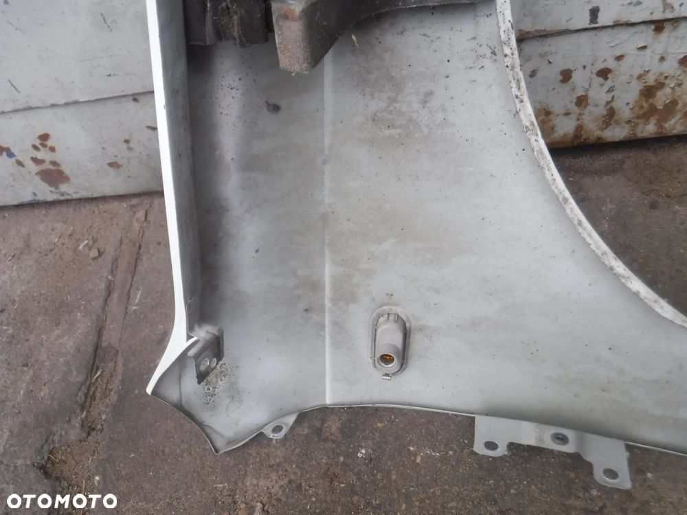 Seat Exeo lift  blotnik lewy przod idealny LS9R Bialy - 9