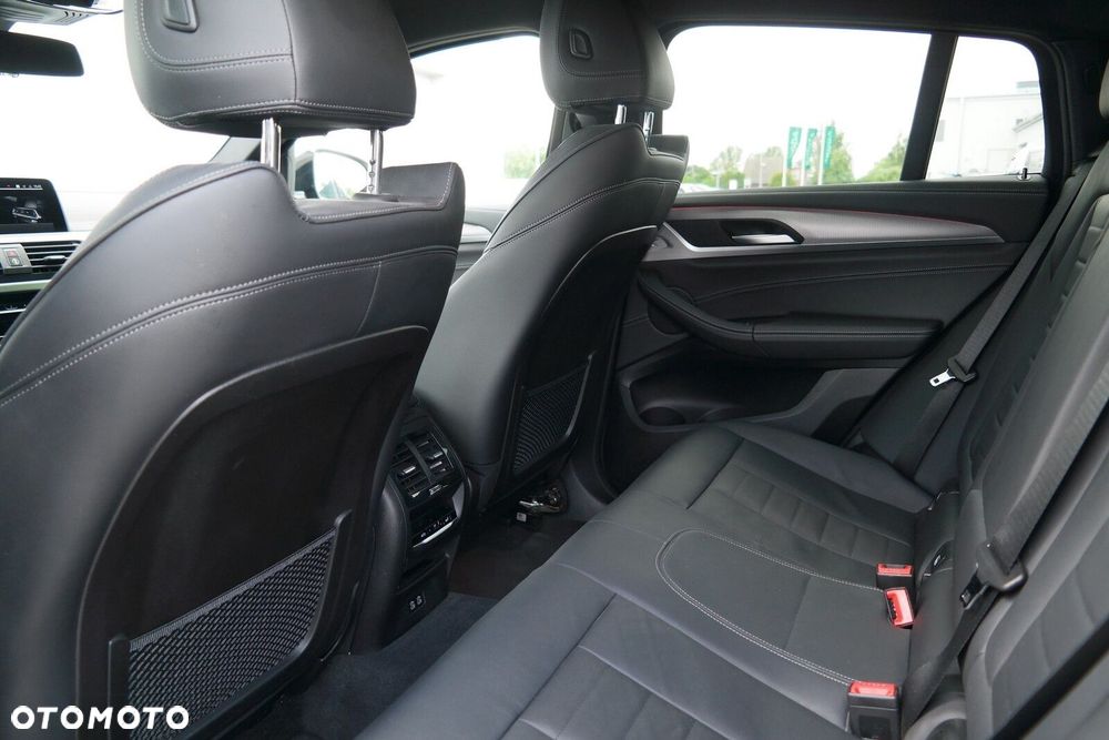 BMW X4 - 11