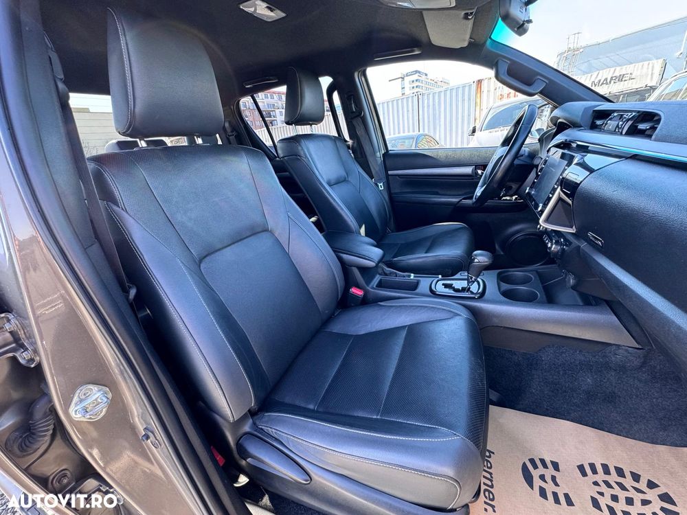 Toyota Hilux 2.8D 204CP 4x4 Double Cab AT Invincible - 18