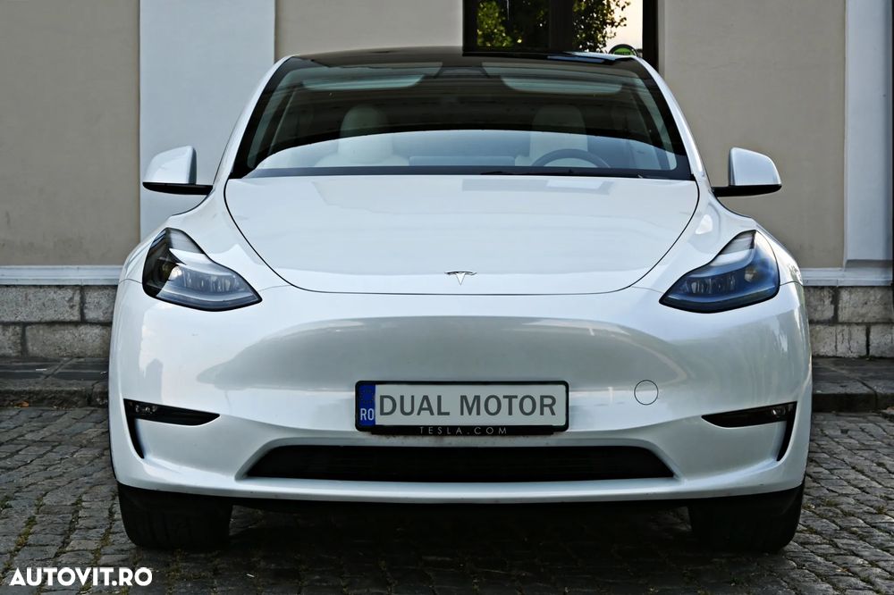 Tesla Model Y AWD Performance - 2