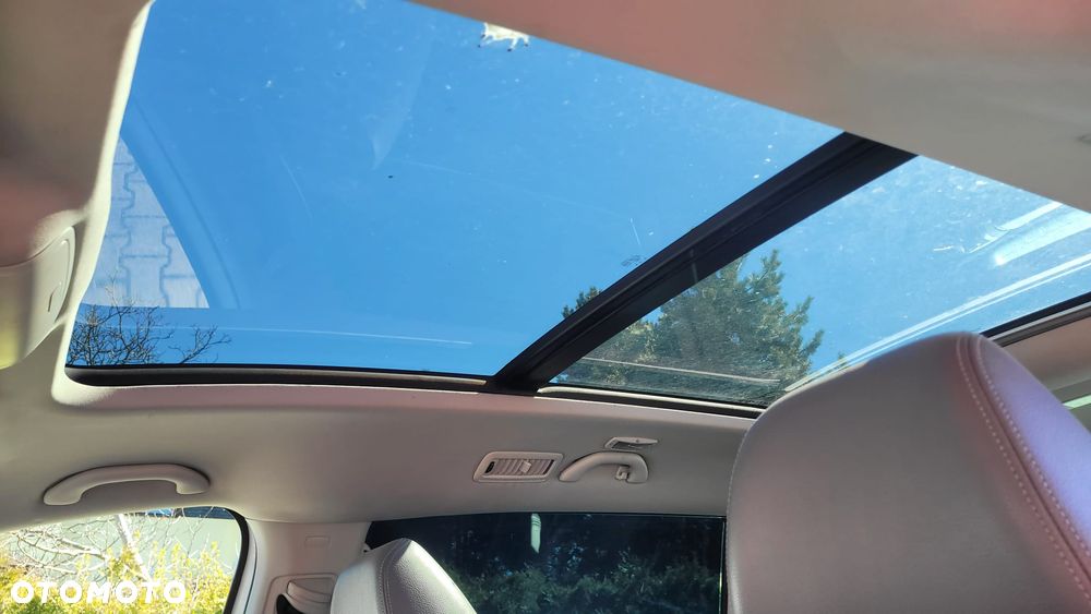 Volkswagen Sharan 2.0 TDI 4Motion BlueMotion Technology Highline - 18