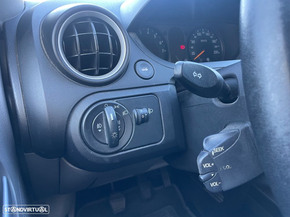 Ford Fiesta 1.25 Trend - 16