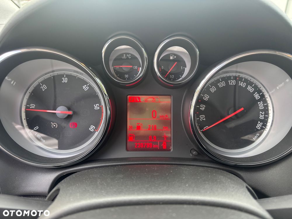 Opel Astra 2.0 CDTI Exklusiv - 13