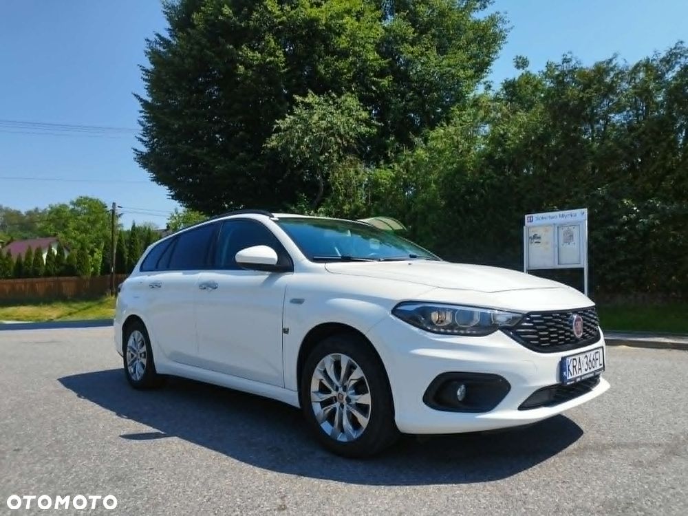 Fiat Tipo 1.4 T-Jet Business Line - 1