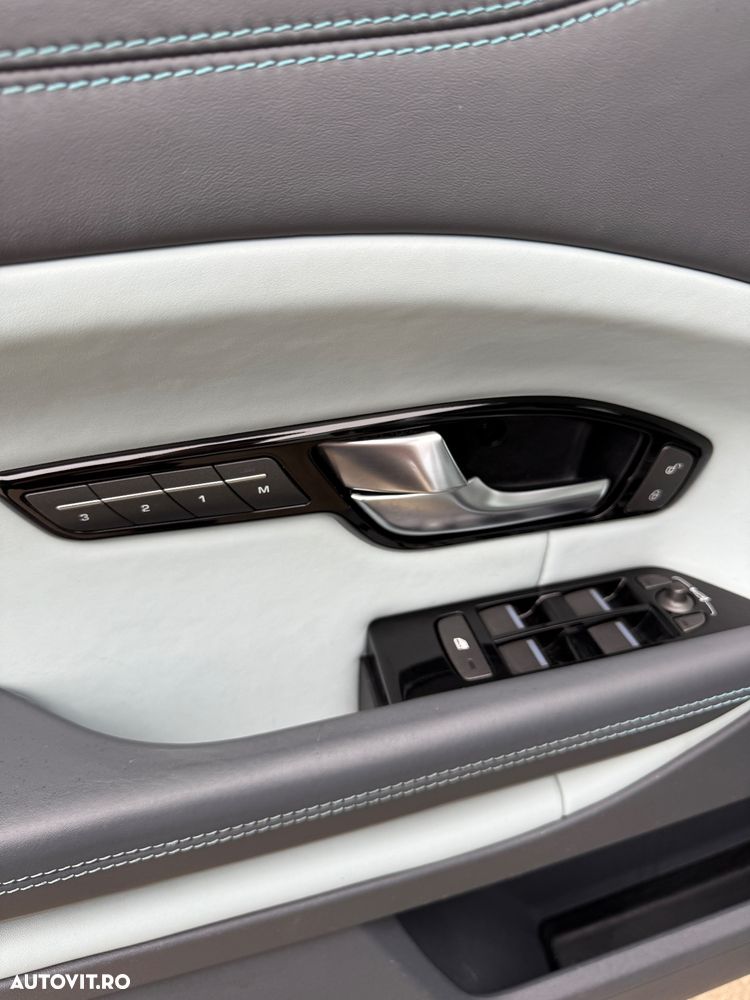Land Rover Range Rover Evoque - 11