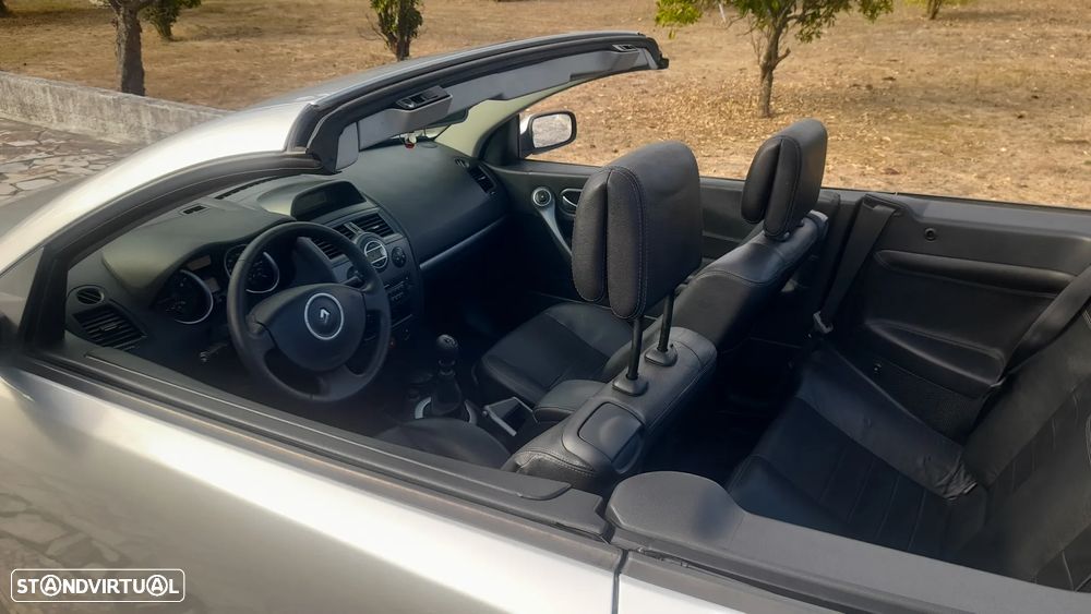 Renault Mégane CC 1.9 dCi FAP Privilege - 11