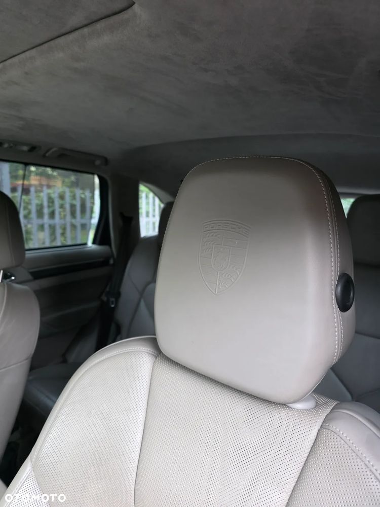 Porsche Cayenne - 20