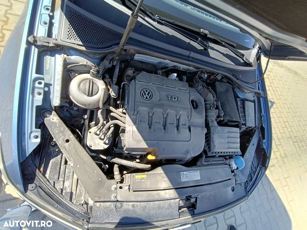Volkswagen Passat 2.0 TDI DSG Comfortline - 5