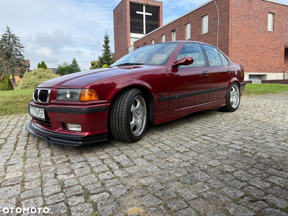 BMW Seria 3 330i - 2