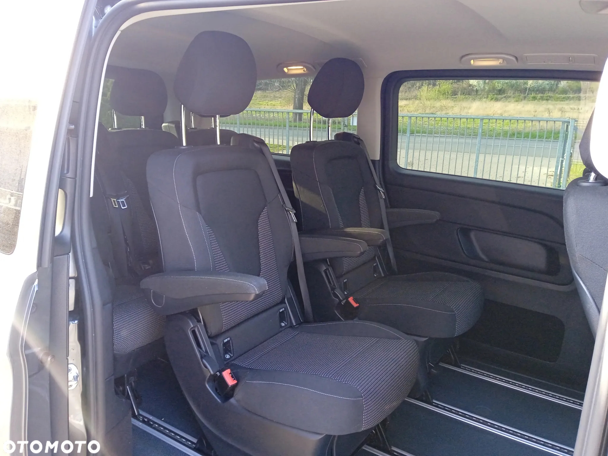 Mercedes-Benz Klasa V 220 d 9G-Tronic (d³ugi) - 31