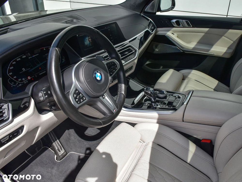 BMW X5 M50i - 19