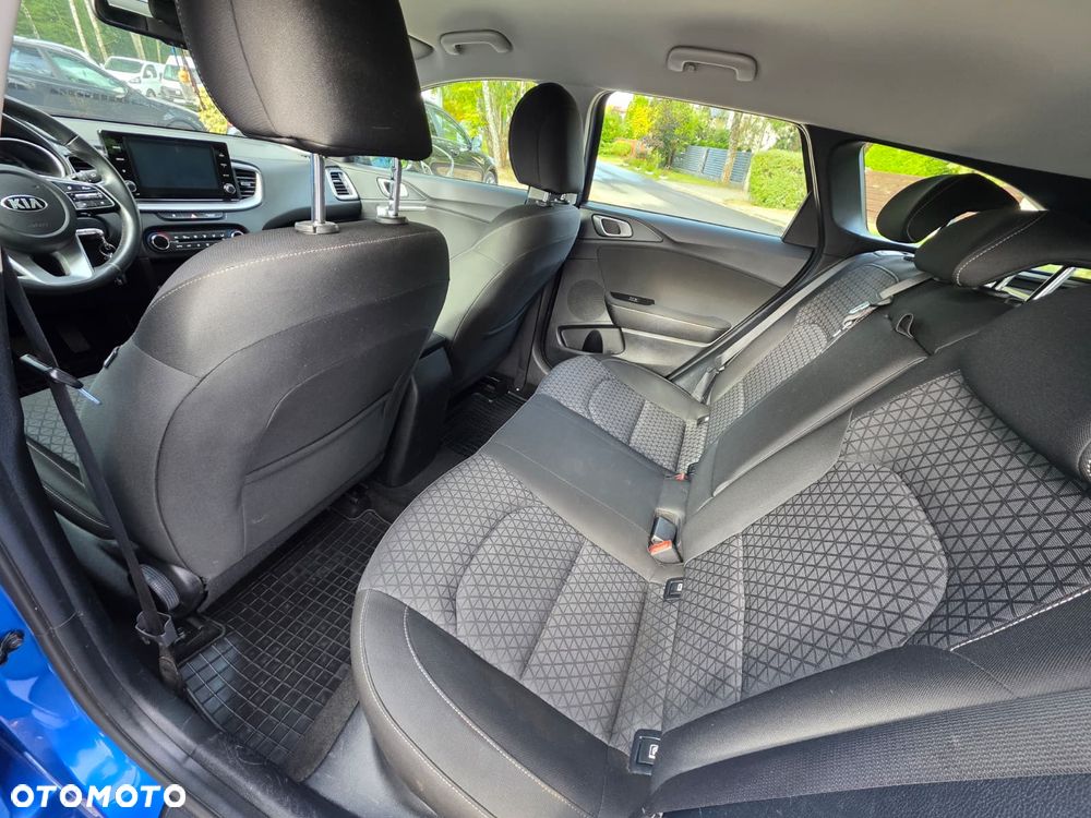 Kia Ceed 1.4 T-GDI L Business Line - 24
