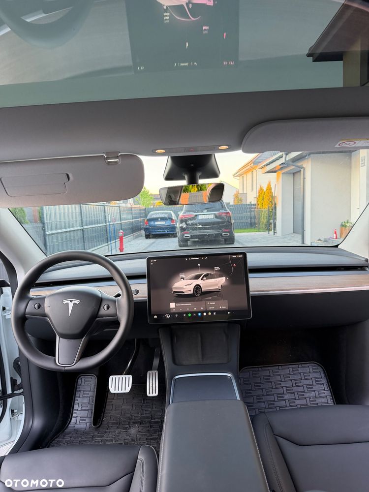 Tesla Model Y Performance AWD - 20