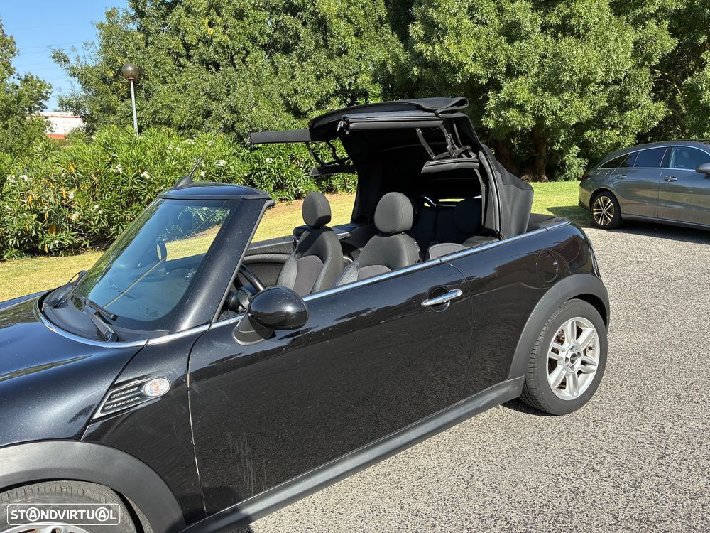 MINI Cabrio Cooper D - 14