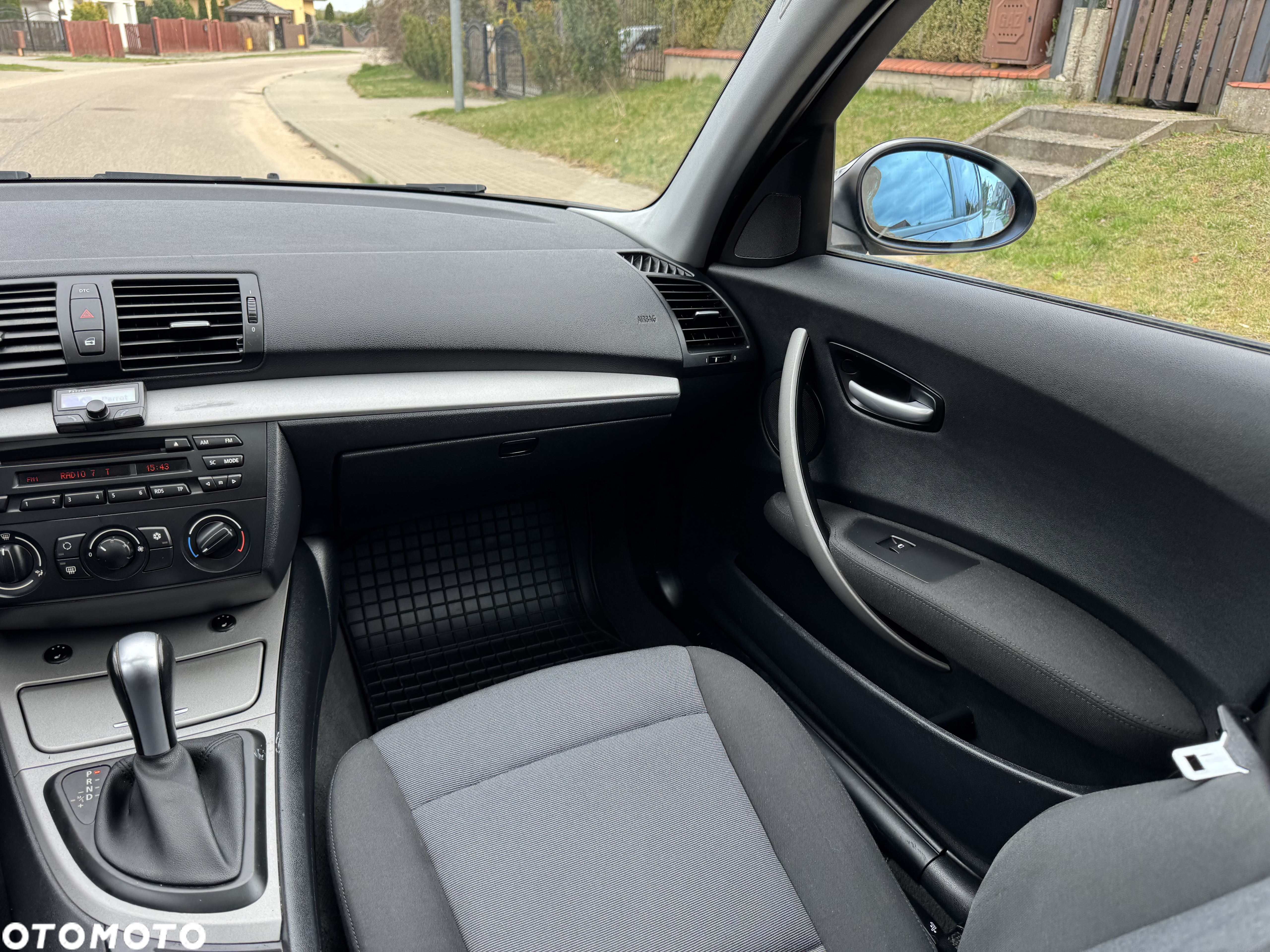BMW Seria 1 118i - 22