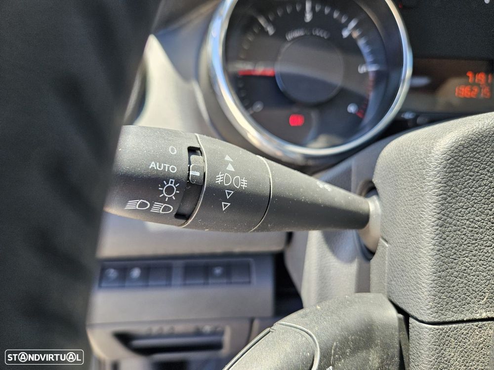 Peugeot 5008 1.6 BlueHDi Style - 31