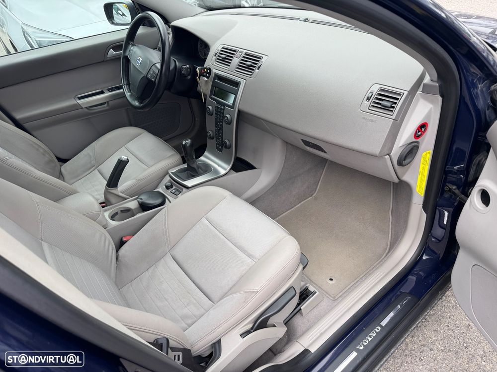 Volvo V50 1.6 D Nível 2 - 32
