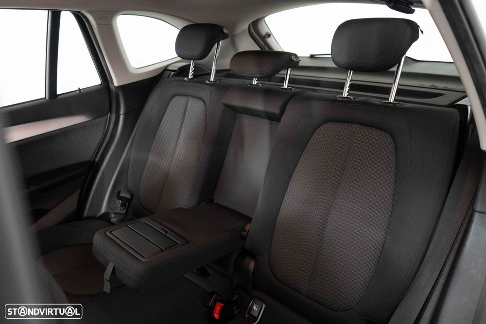 BMW X1 25 e xDrive Corporate Edition - 10