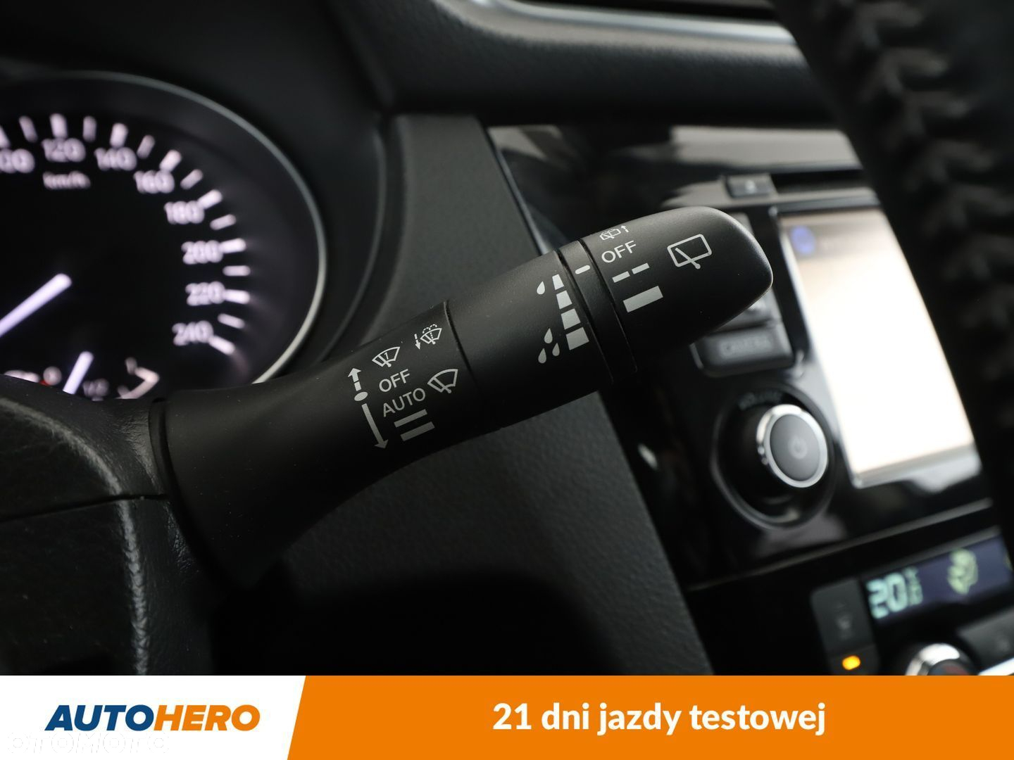 Nissan Qashqai 1.6 DCi Visia - 26