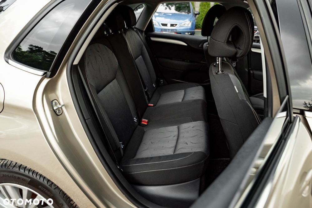 Citroën C4 e-HDi 110 Selection - 24