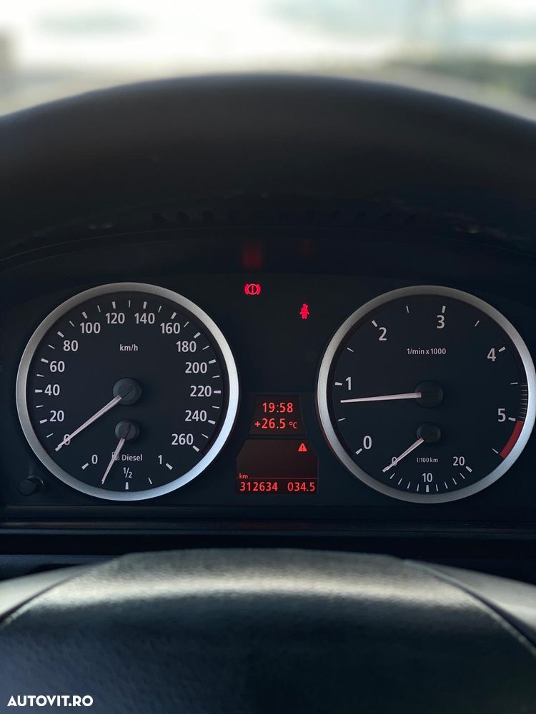 BMW Seria 5 520d - 11