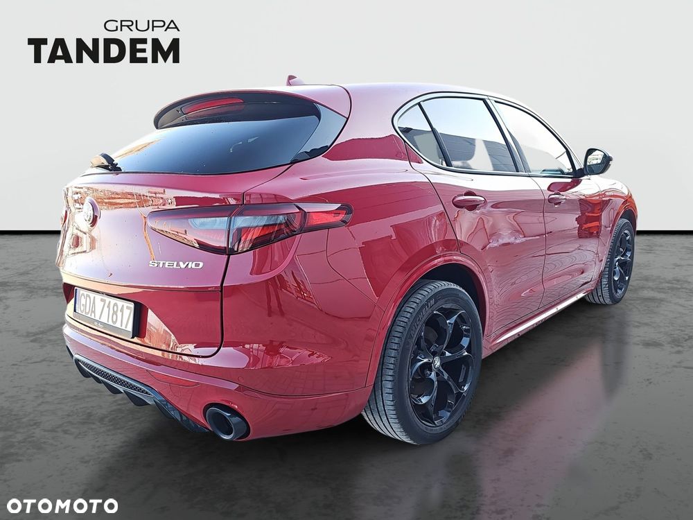 Alfa Romeo Stelvio - 6