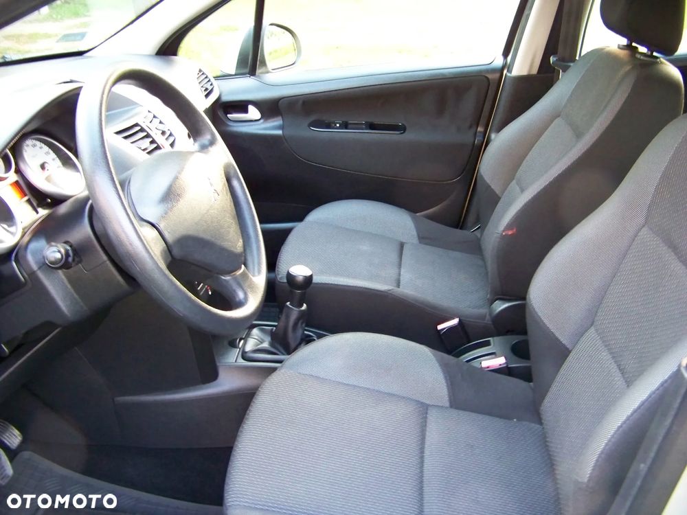 Peugeot 207 1.4 HDi Trendy - 18