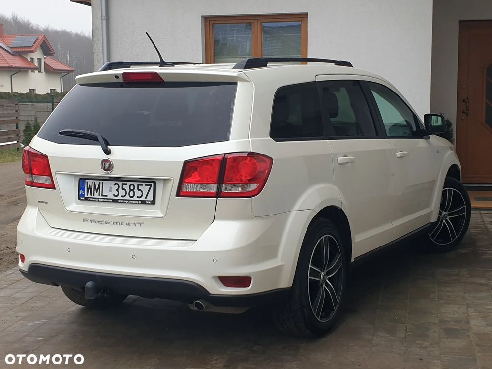 Fiat Freemont 2.0 Multijet 16V DPF Automatik Allrad Black Code - 10