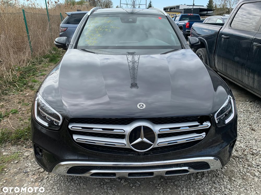 Mercedes-Benz GLC - 1