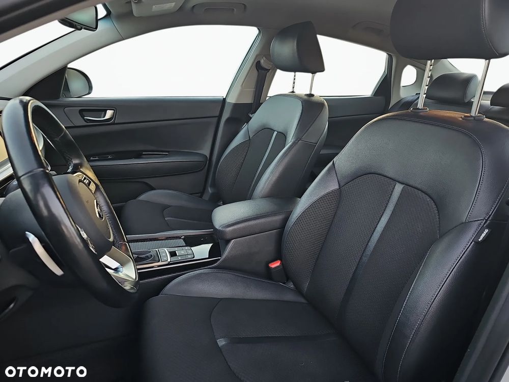 Kia Optima 1.6 T-GDI L DCT - 12