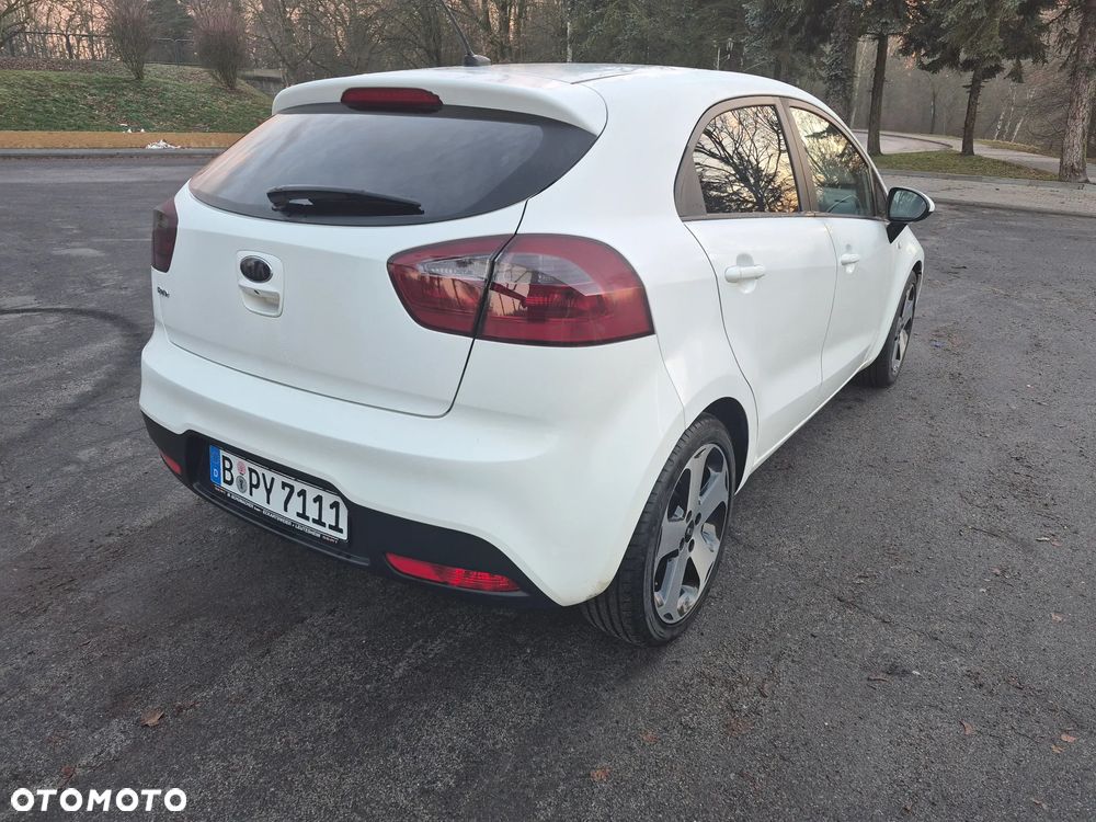 Kia Rio 1.4 Vision - 9