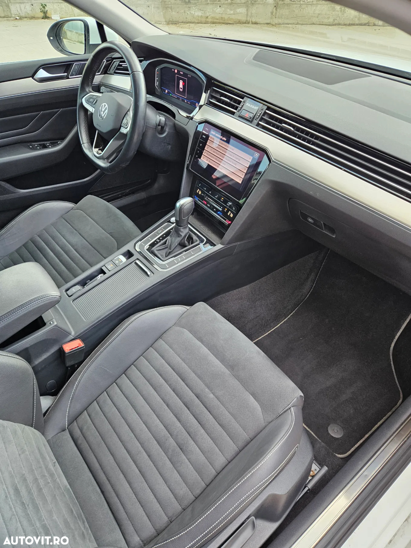 Volkswagen Passat Variant 2.0 TDI DSG (BlueMotion Technology) Highline - 18