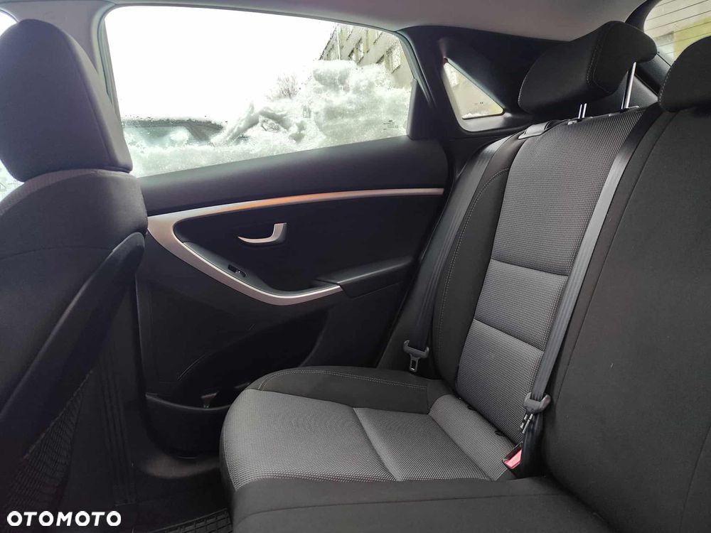 Hyundai i30 1.6 CRDi Trend - 12