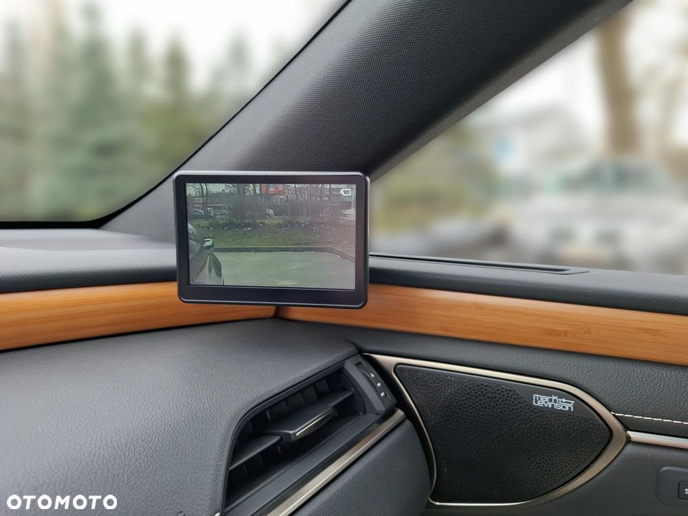 Lexus ES 300h Omotenashi - 30