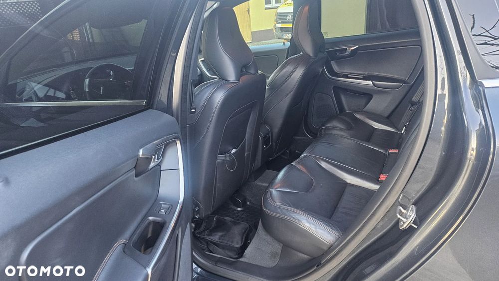 Volvo XC 60 D4 Drive-E Momentum - 14