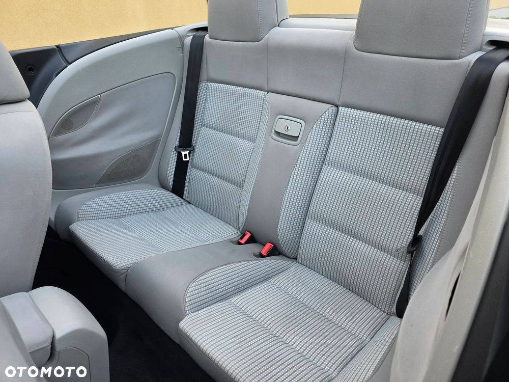 Volkswagen Eos - 24