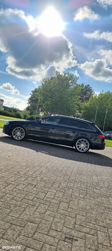 Audi A4 Avant 2.0 TDI DPF clean diesel S line Sportpaket - 23