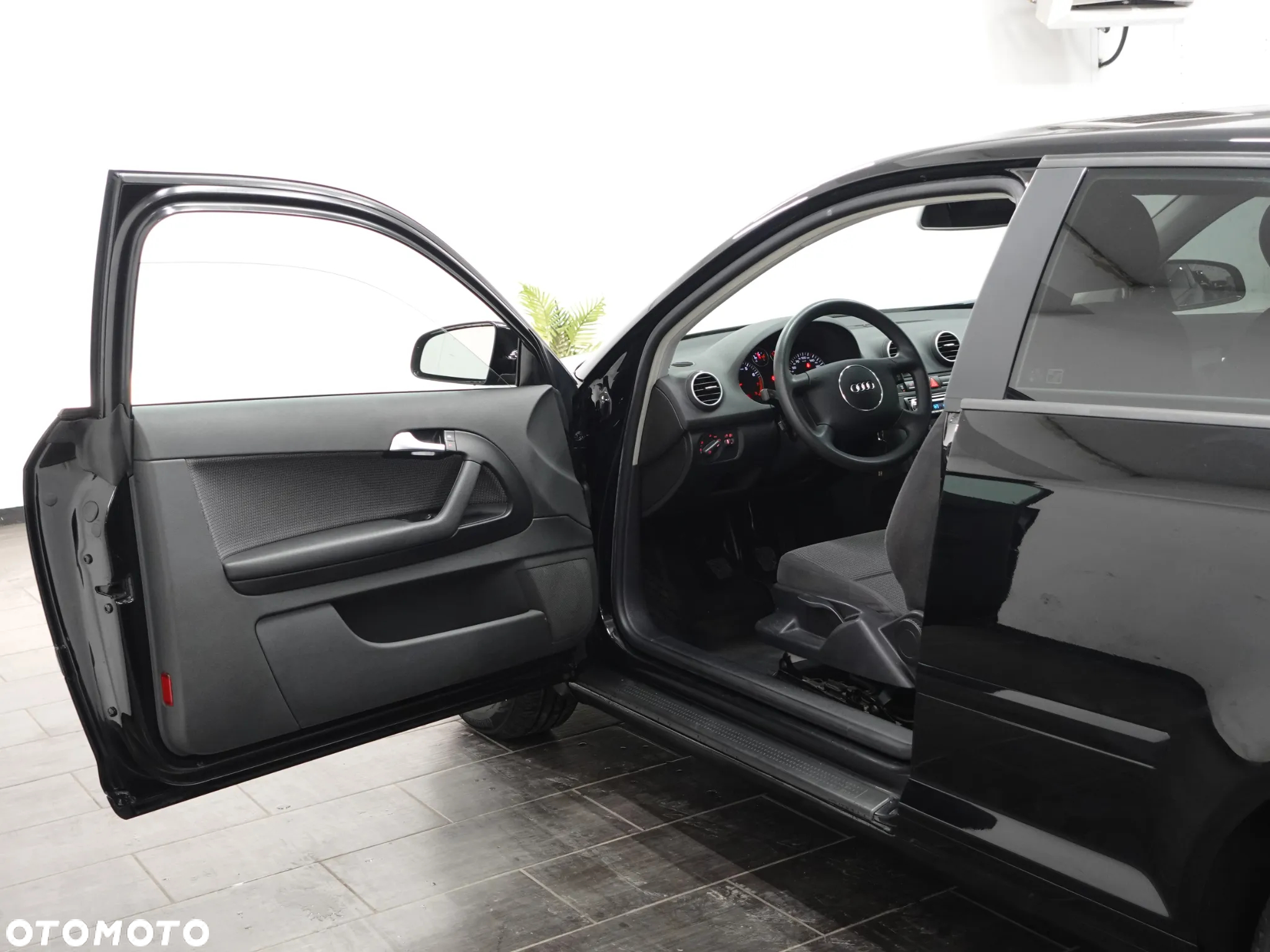 Audi A3 1.6 Ambiente - 19
