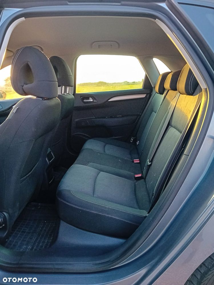 Citroën C4 1.6 HDi Attraction - 1