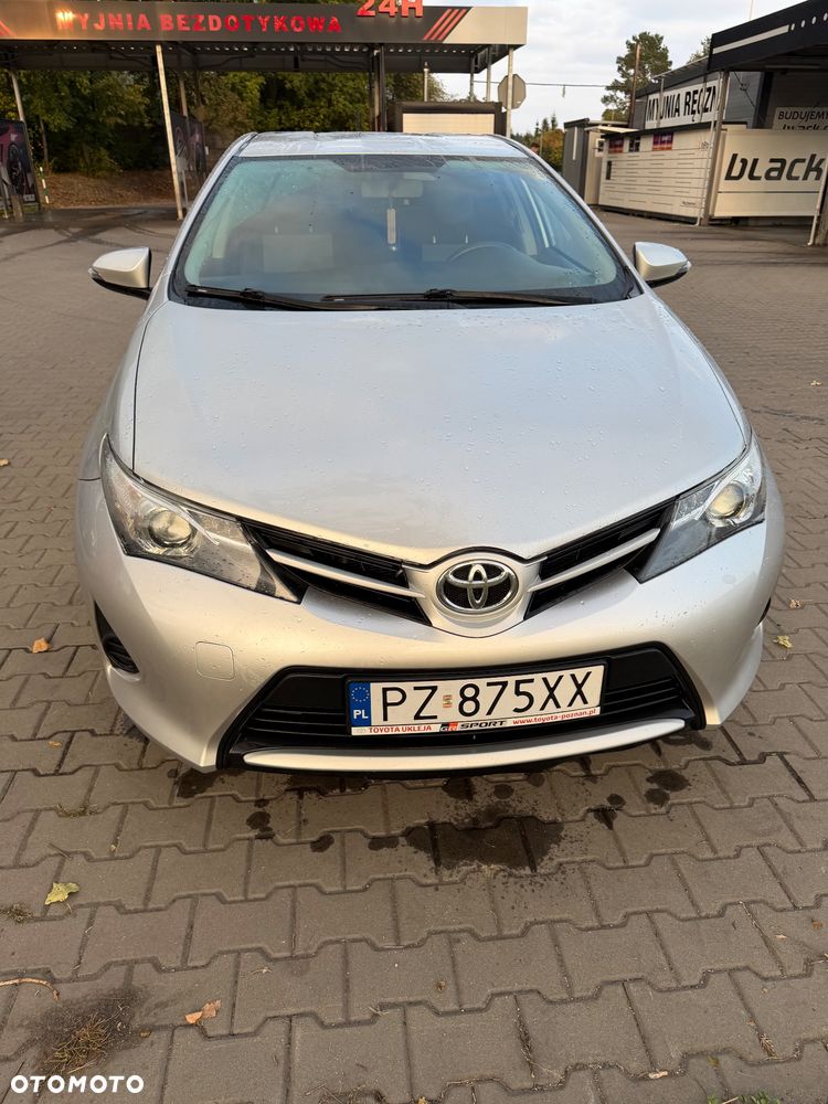 Toyota Auris - 2