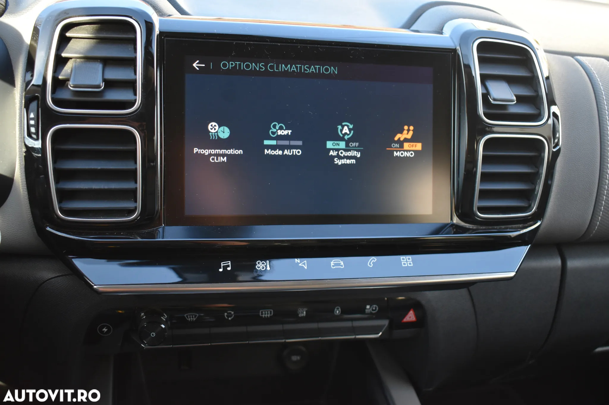 Citroën C5 Aircross 1.6 PHeV FWD 225 EAT8 Shine - 29