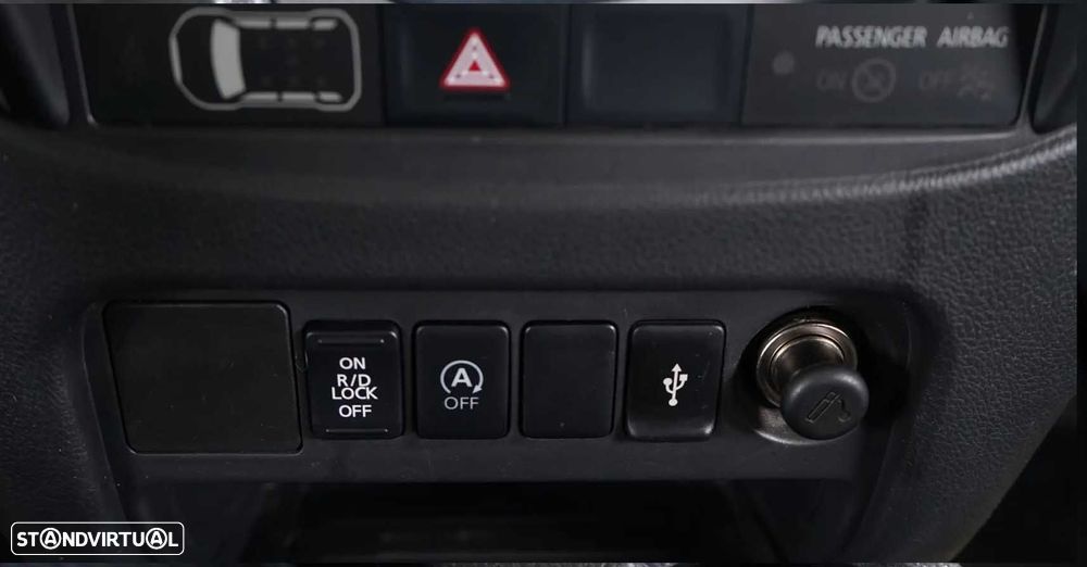 Mitsubishi L200 2.4 DI-D CD Space Cab 3L Instyle Sportbox 4WD - 17